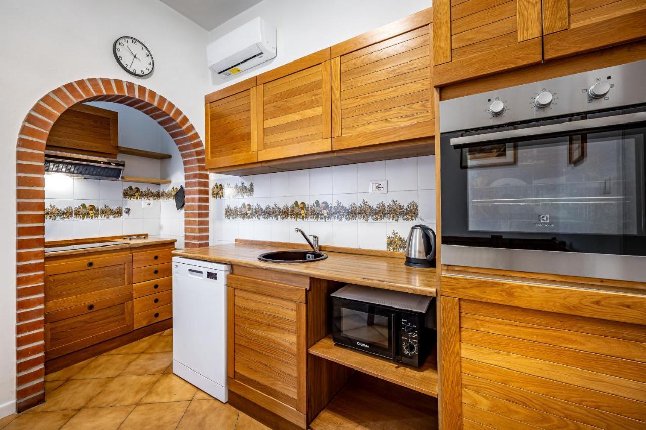 Yid Comfortable With Lift Apartamento Florença